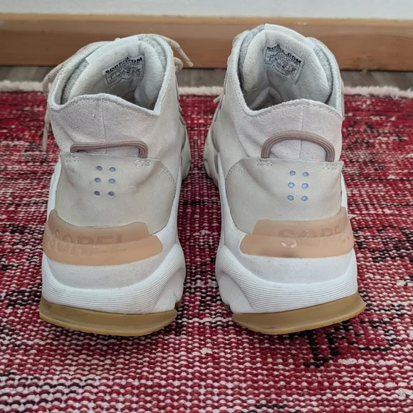 Sorel Women's Kinetic RNEGD Caribou Boot in the color Chalk/Canoe Size 8 - Picture 6 of 8